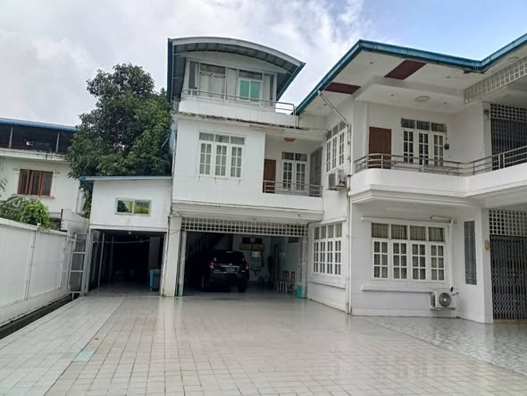 #ရန်ကင်းဘောက်ထော် #ခြံကျယ်လုံးချင်း #ရောင်းမည်