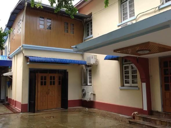 🍂‌ #‌Yankin_Sedona_Hotelအနီး‌_‌ရှားပါး2ထပ်လုံးချင်း‌အငှား🍂နေရာကောင်း(အခန်း၉ခန်းပါ)