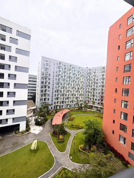🏢 Magical World Condo For Rent 🏢 📍 Tower A | 6th Floor ✨ 617 Sqft | Fully Furnished | Move-in Ready ✨ 💰 Rental Price - 21 Lakhs (Nego) 💰