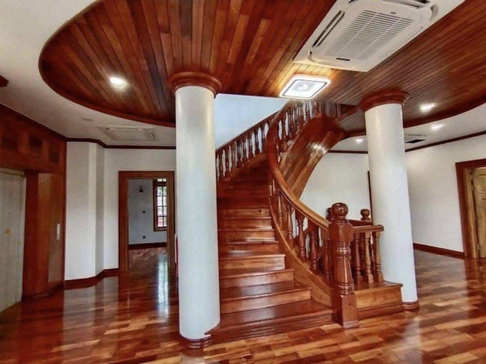 ♥️  Luxury House For Sale ♥️ 📍 ကုန်းမြင့်ရိပ်သာ၊ မရမ်းကုန်းမြို့နယ်၊ 