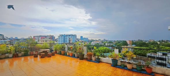 💁 ကိုယ်ပိုင်ခြံလမ်းနဲ့ ပတ်၀န်းကျင်သန့်၊ ဘေးတိုက်မရှိ လေဝင်လေထွက်ကောင်းပြီး viewအရမ်းလှတဲ့ Penthouseအရောင်းခန်းလေးပါရှင်။