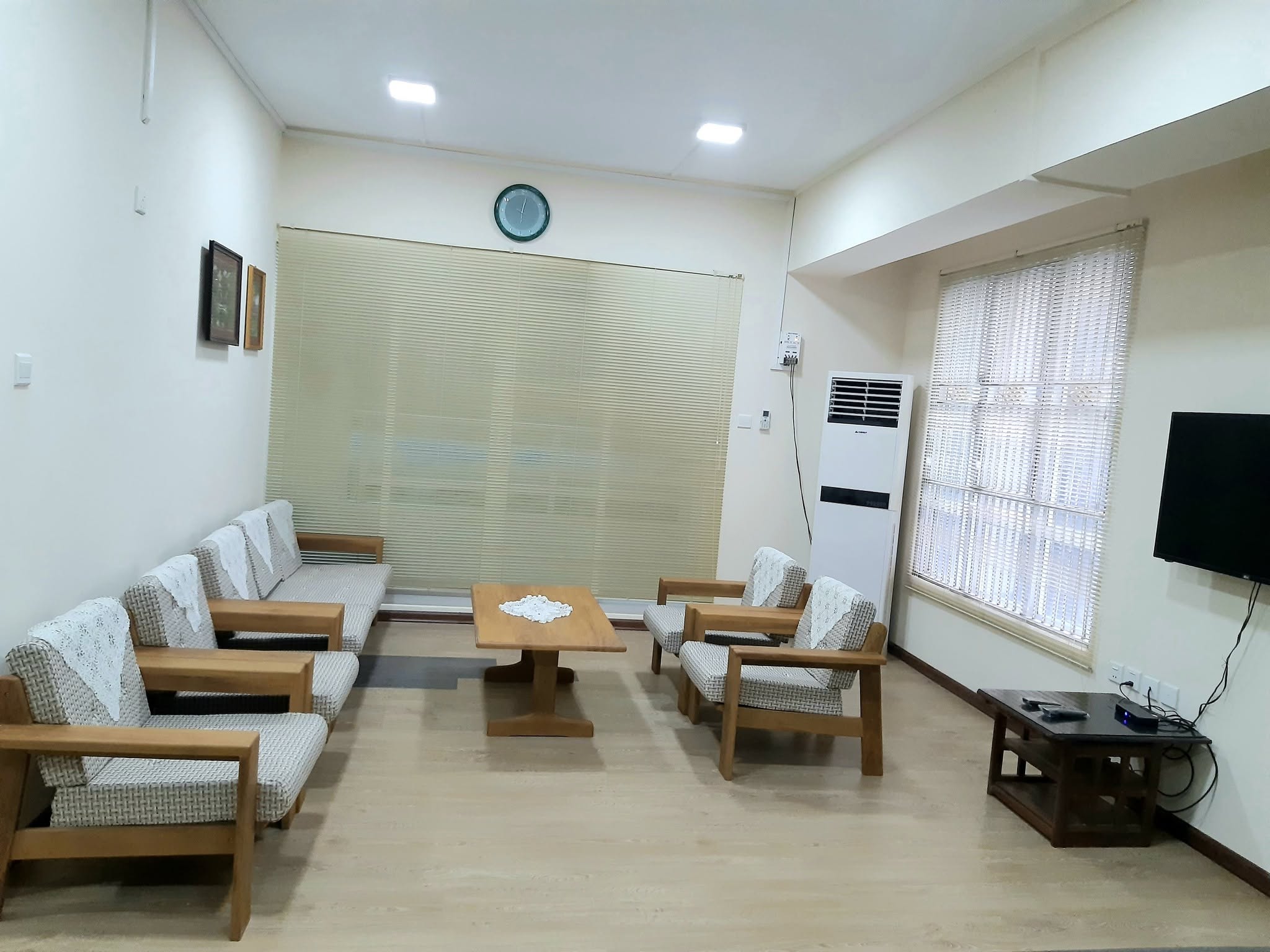 #Park_Royal_HotelအနီးရှိLuxuryကွန်ဒိုအိပ်ခန်း၃ခန်းပါငှားမည်