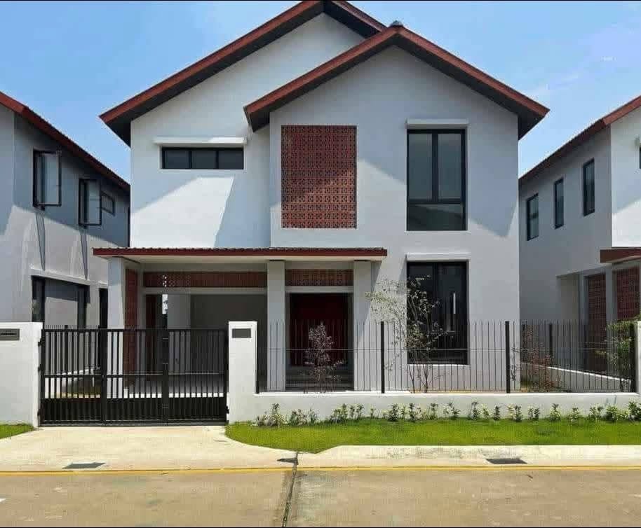 #စတားစီးတီးအိမ်ယာ၀င်းအတွင်းရှိ #City_Villaလုံးချင်းအိမ်ရောင်းမည်