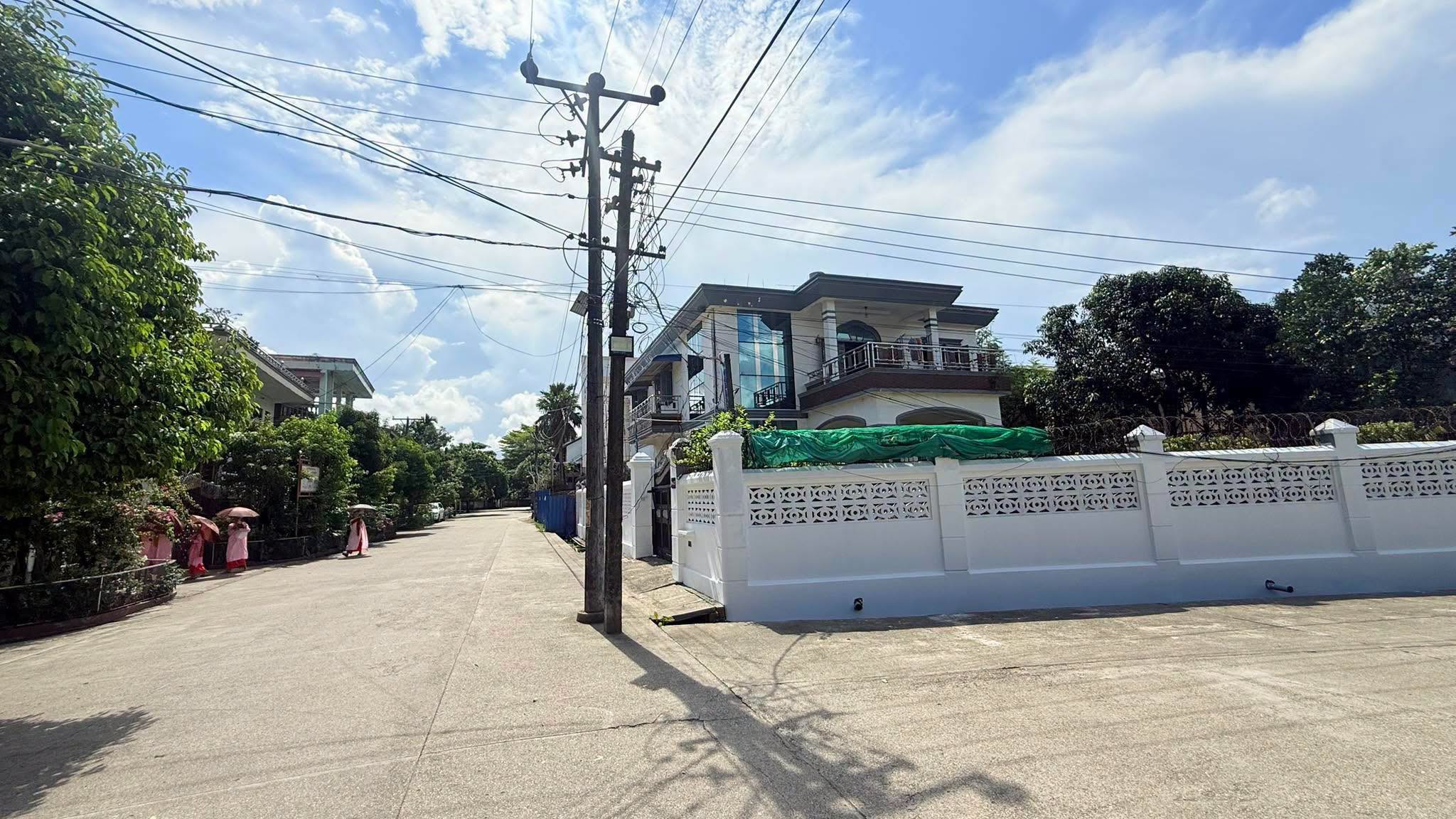 🏡 သုမင်္ဂလာအိမ်ရာ၊ သင်္ဃန်းကျွန်းမြို့နယ် အရောင်း 📍 တည်နေရာ – သုမင်္ဂလာ Housing, သင်္ဃန်းကျွန်းမြို့နယ် 📌 သုန္ဒာ (၉) လမ်းထောင့်၊ နေရာကောင်း ထောင့်ကွက်