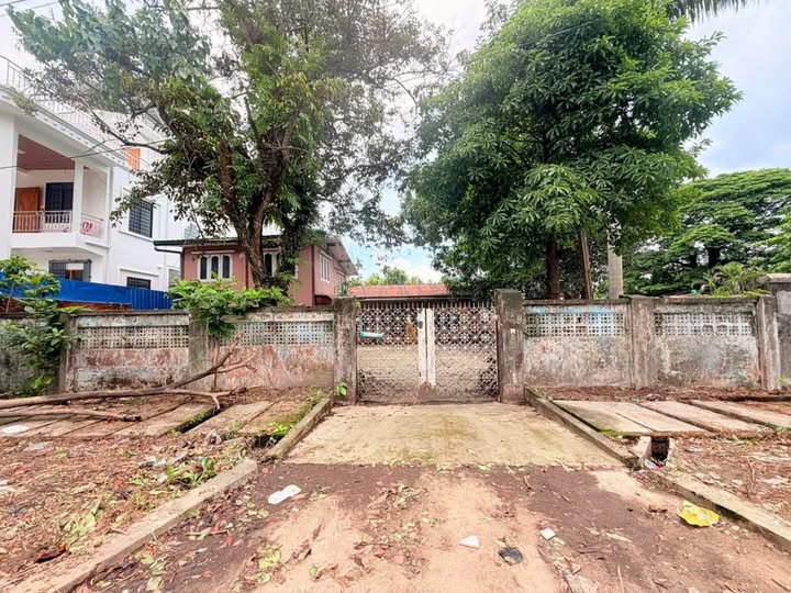🏡 တောင်ဥက္ကလာပ VIP ရပ်ကွက် မိန်းလမ်းမကြီးပေါ် မြေကွက်နှစ်ကွက်တွဲ အမြန်ရောင်းမည် 🌟 ရင်းနှီးမြှုပ်နှံရန်အထူးသင့်တော်သော တန်ဖိုးမြင့်မြေကွက်