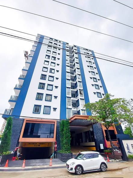 📢 ဈေးတန်တန်အခန်းလေးကို အမြန်ရောင်းမှာမို့ အမြန်လက်ဦးပါရှင်။ 💰 Swimming Pool, Car parking, 24hrမီးရတဲ့ကွန်ဒိုအခန်း‌လေးကို သိန်း5000စွန်းစွန်းနဲ့ ရောင်းပါမယ်ရှင်။