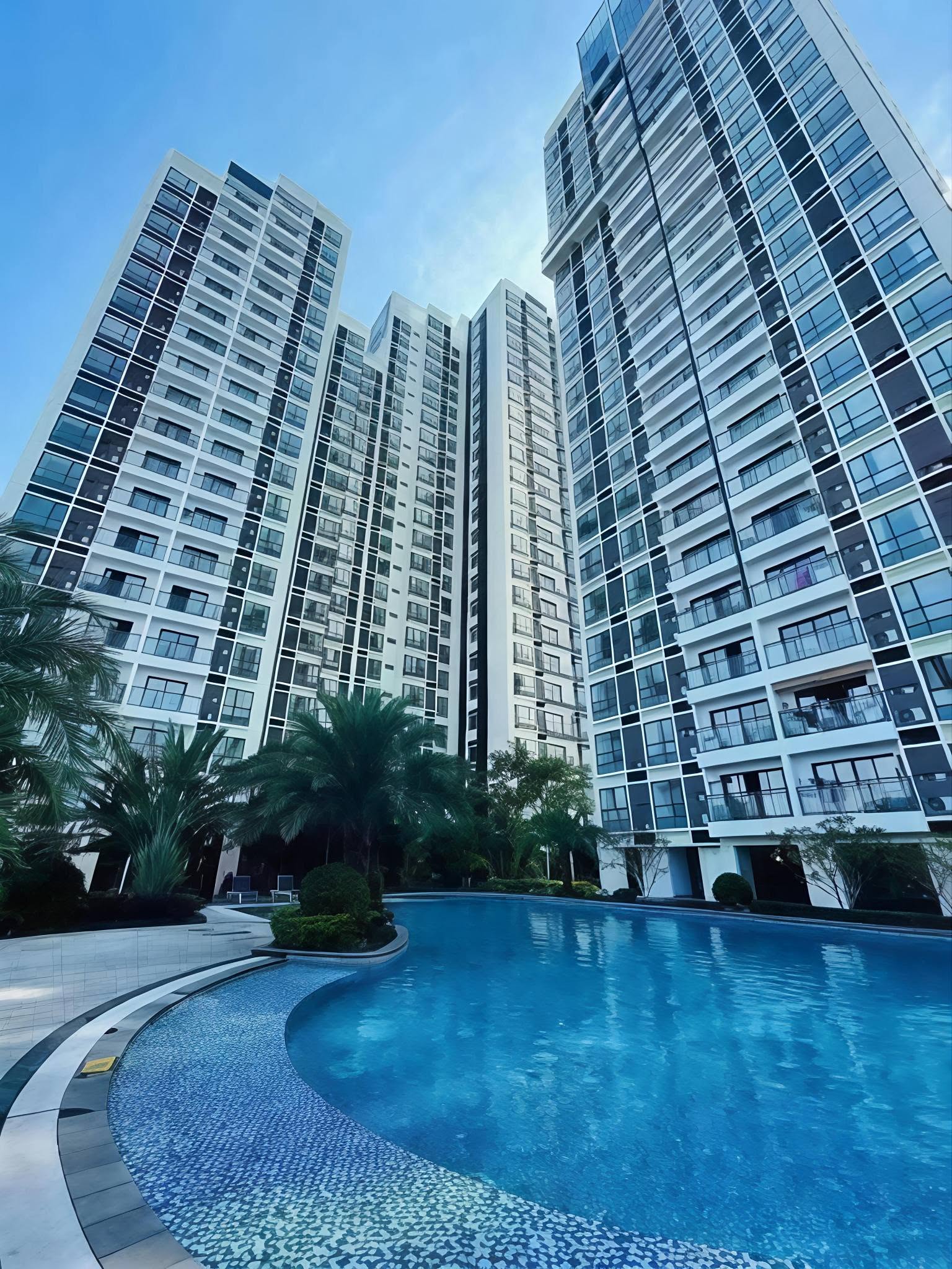 #The_Central_Condo_For_Sale..