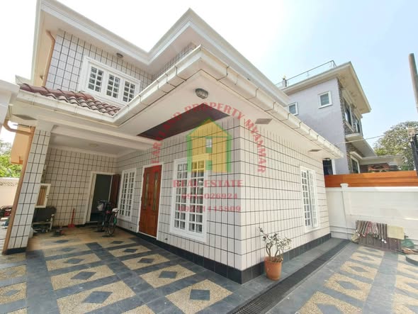 #မရမ်းကုန်းမြို့နယ်_၈မိုင်_ပြည်လမ်းမကြီးဒဲ့ပေါက်ရှိ #နေထိုင်ရန်နှင့်ရုံးခန်းဖွင့်ရန်ကောင်းသော #လုံးချင်းအိမ်ငှားမည်